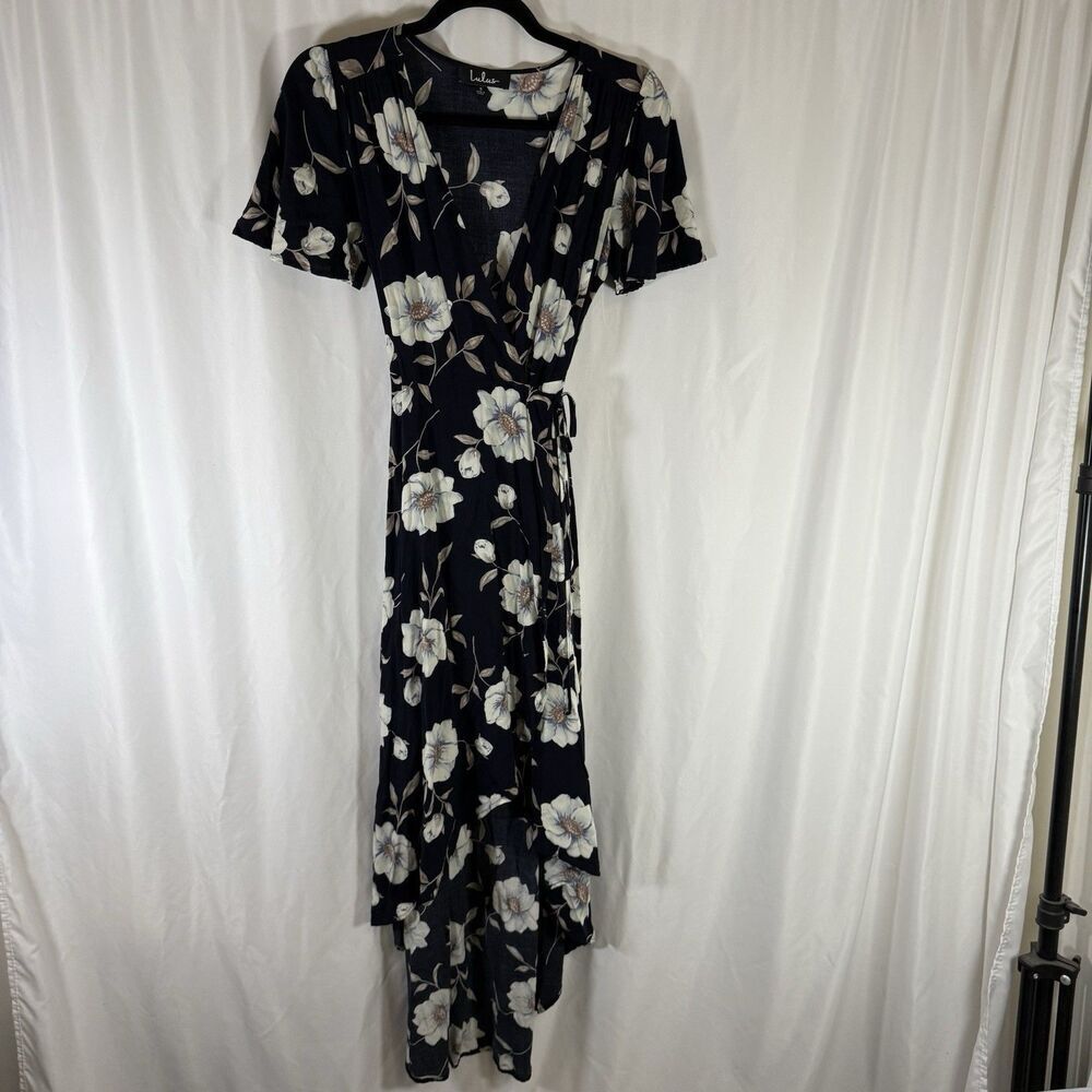 Lulu's Wrap Dress Women's Small Blue Floral Short Sleeve Tie Front Lightweight
